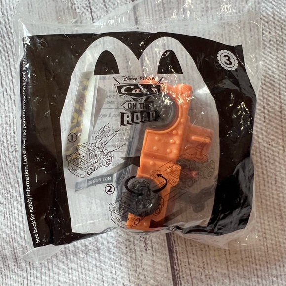 NWOT Disney Pixar Cars On the Road McDonald’s Toy #3 – Sealed - Picture 1 of 3
